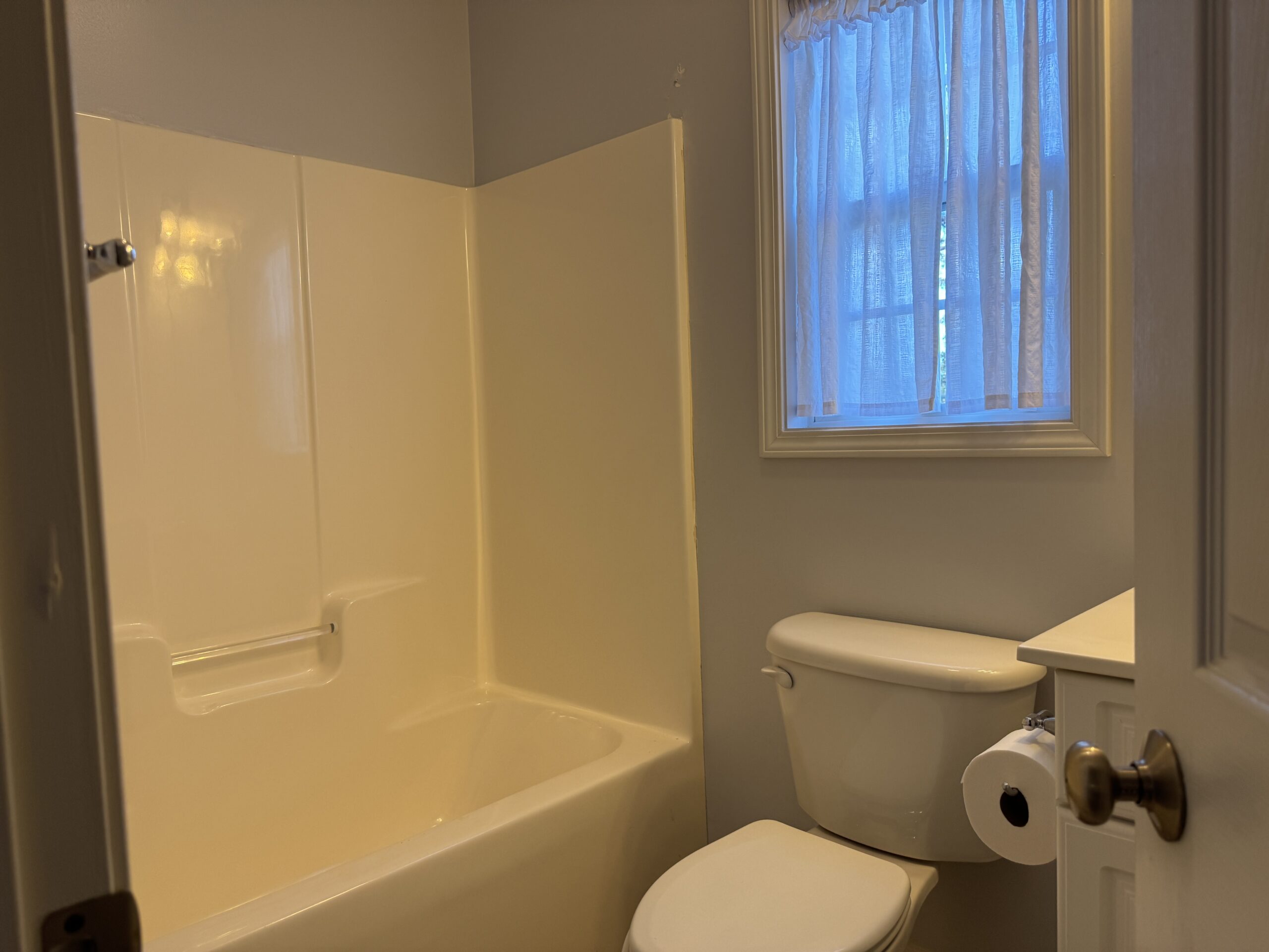 31 1 Van Buren Bath 2