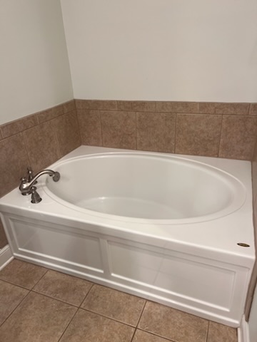 14 - 13 Elk Ridge Master Bath 2