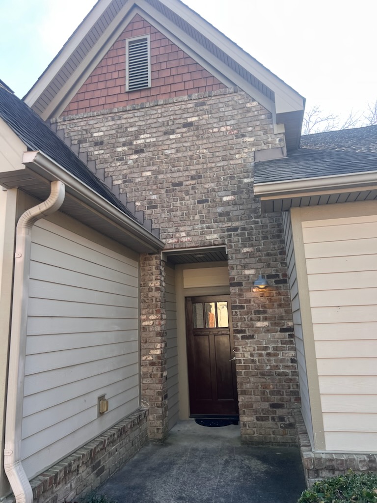 2 - 13 Elk Ridge Exterior