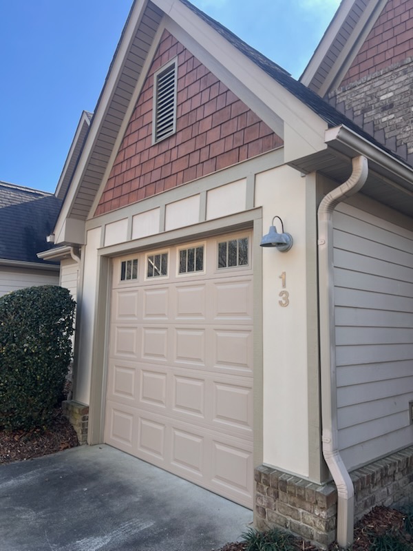 3 - 13 Elk Ridge Exterior