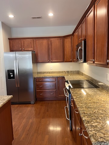 5 - 13 Elk Ridge Kitchen