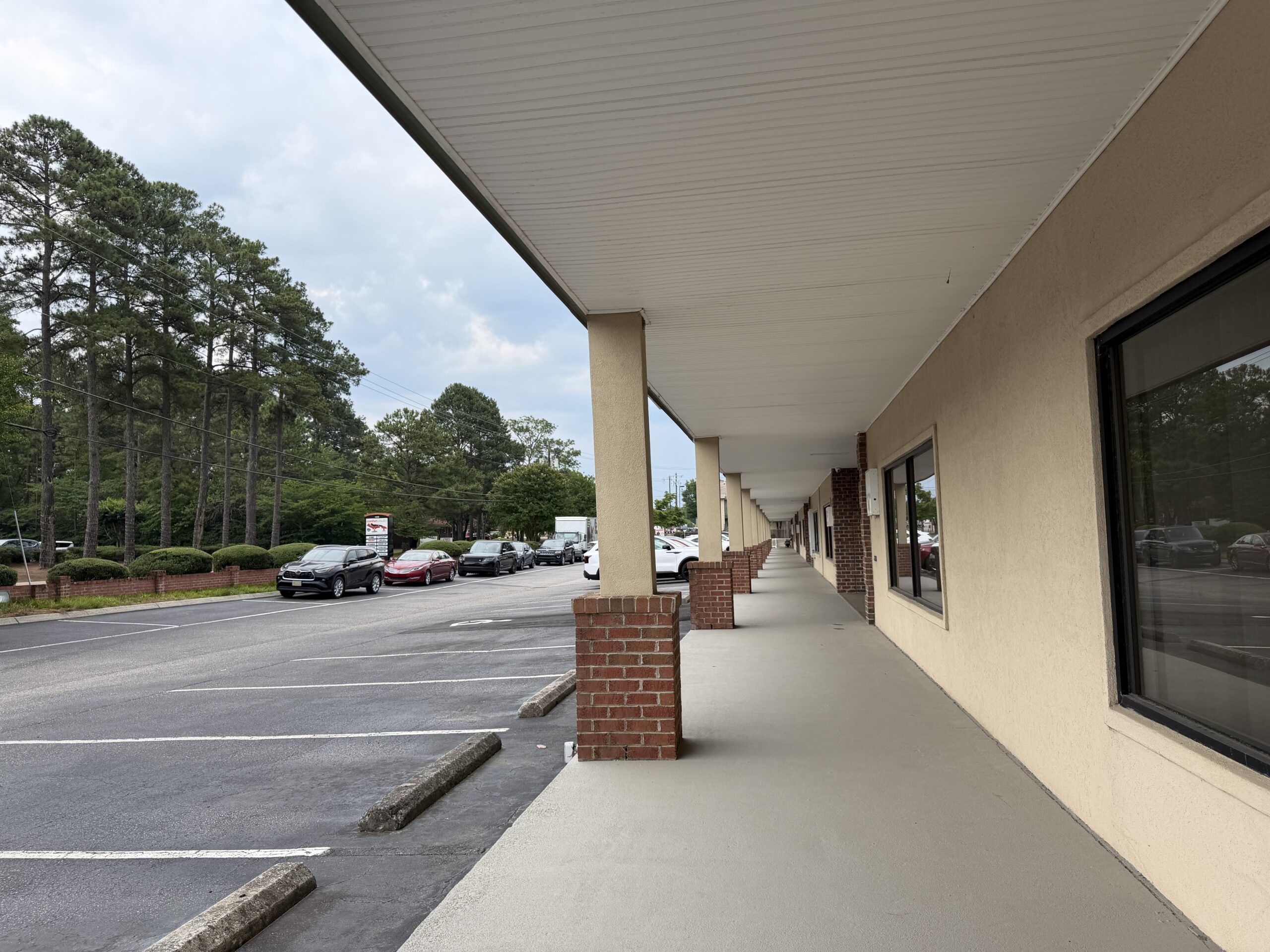 2 160 Pinehurst Ave Suite C Exterior