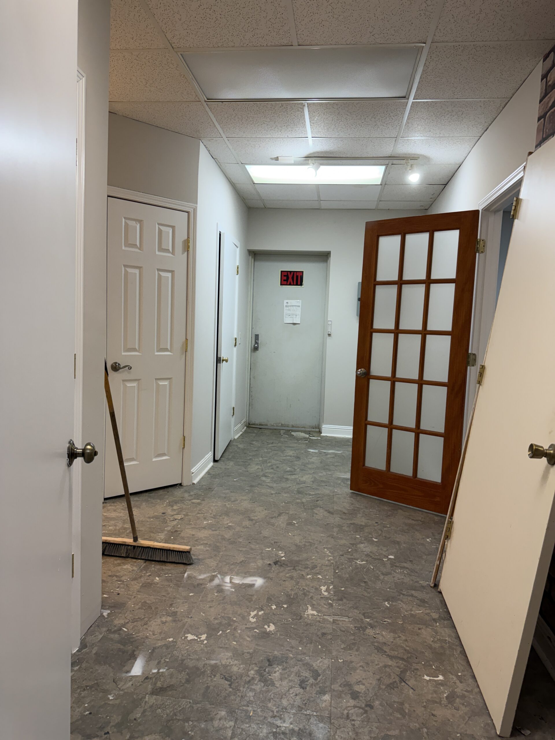 6 160 Pinehurst Ave Suite C Interior